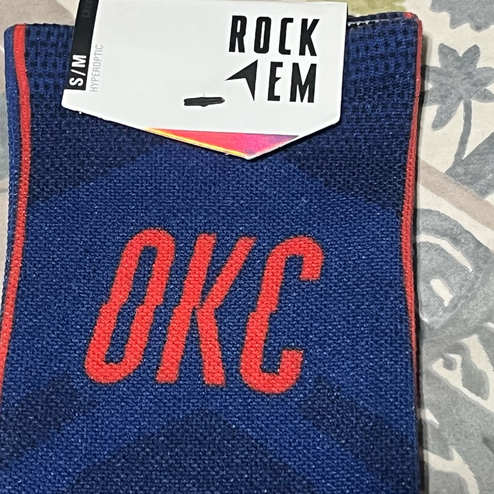 Rock ‘Em OKC Thunder Hyperoptic Socks BNWT - Picture 2 of 5